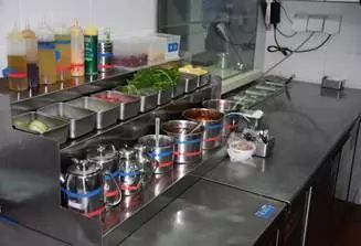 推進(jìn)示范創(chuàng)建，發(fā)揮引領(lǐng)作用——奉賢區(qū)市場監(jiān)管局召開“六T實務(wù)”餐飲單位現(xiàn)場管理工作推進(jìn)會暨業(yè)務(wù)培訓(xùn)會